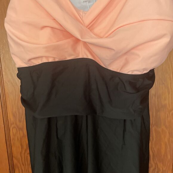 Aqua Eve Women's Tankini Top Size 24W Scoop Neck Ruched Adjustable Straps NWT - Picture 3 of 8